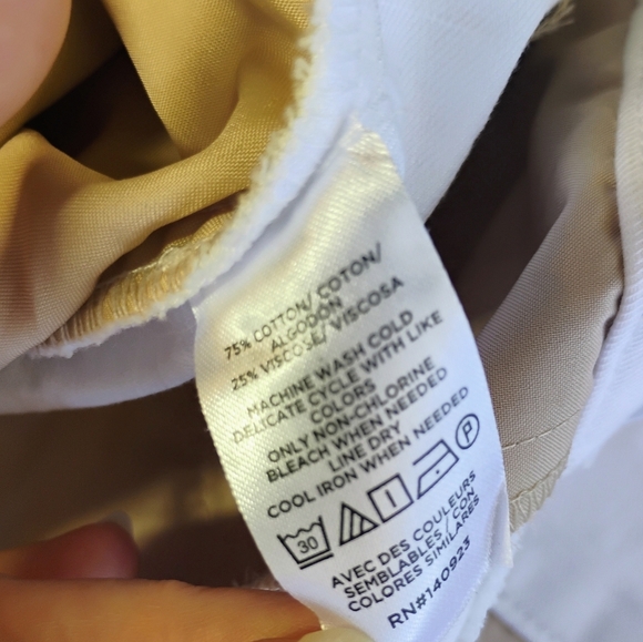 LOFT Peyton Trouser Shorts Womens 4 White Pleated 7" Inseam Mature Sophisticated - Picture 9 of 16